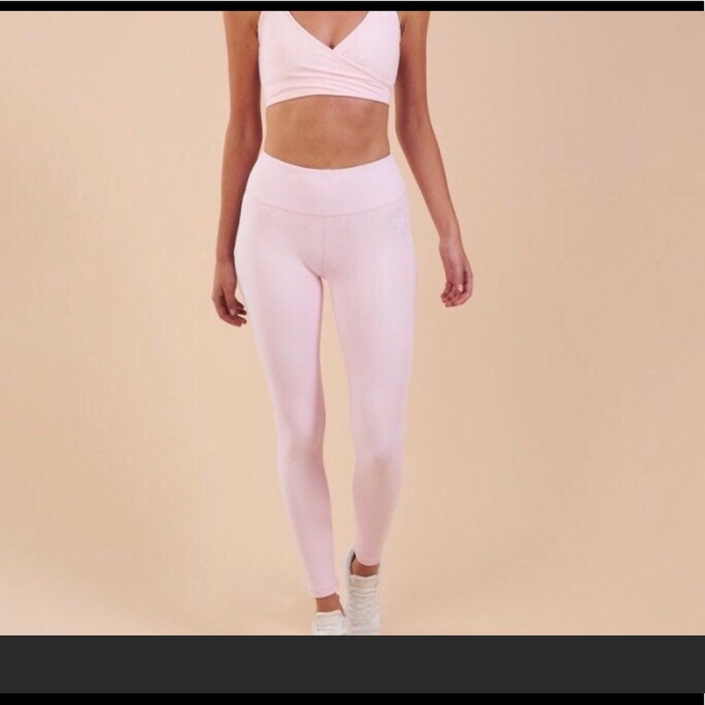 Dreamy Pink Gymshark Leggings XS